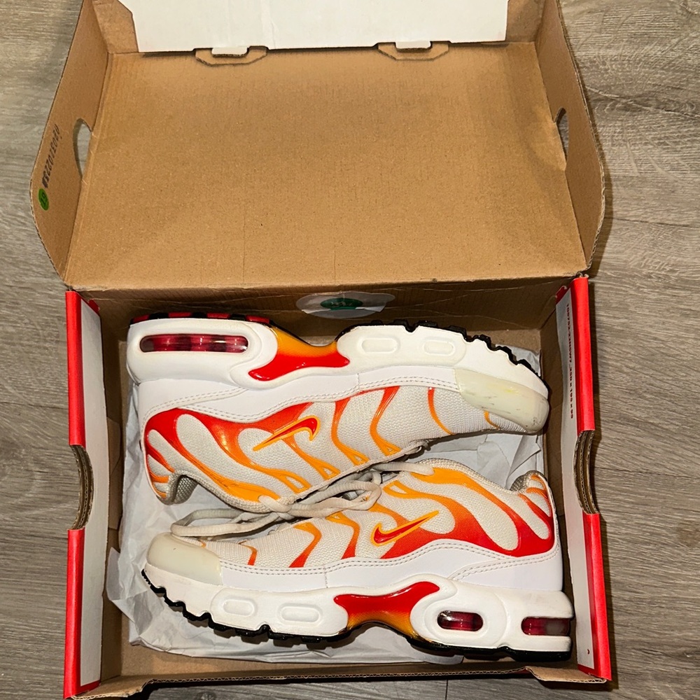 Nike Airmax plus 1 Kids Sneakers - White and Red 1.5Y